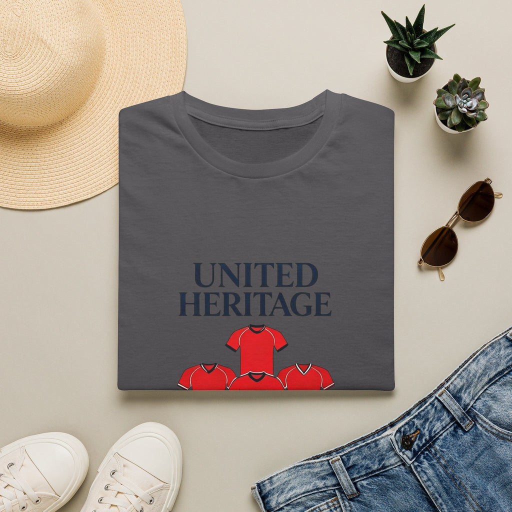 Manchester United Heritage Tee — "UNITED HERITAGE" Red Jersey Graphic 